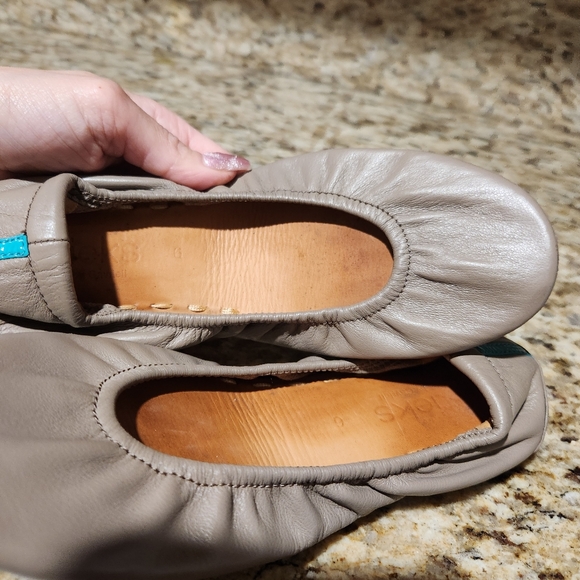 TIEKS by Gavrieli Gray Leather Ballet Flats Size 8 Casual Travel Minimalist 6 - Picture 7 of 10